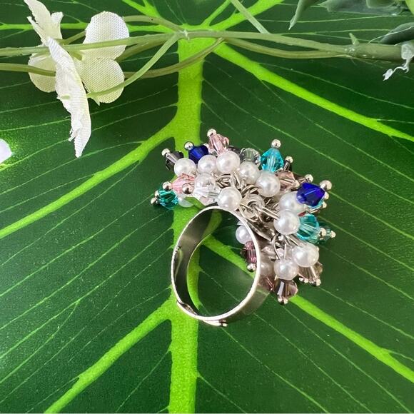 Silver tone Cluster Dangle Beads and Faux Pearls Ring - Picture 8 of 9